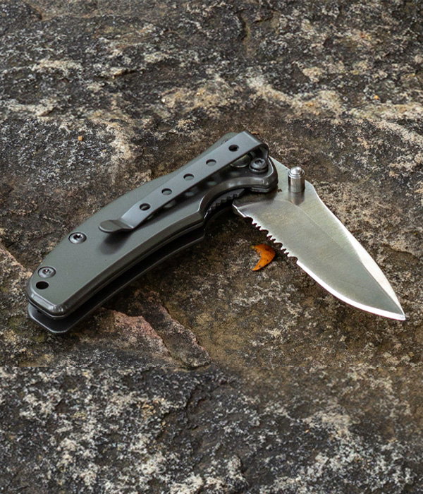 smiths-titania-i-folding-knife_02